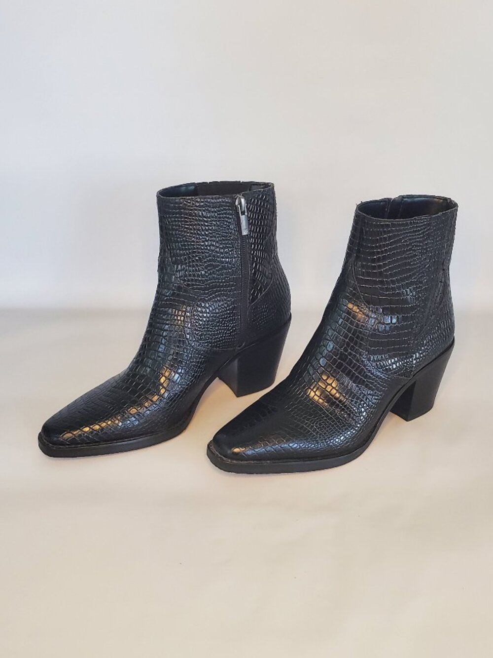Lucky Brand Leather Boots Size 8 Snake skin pattern